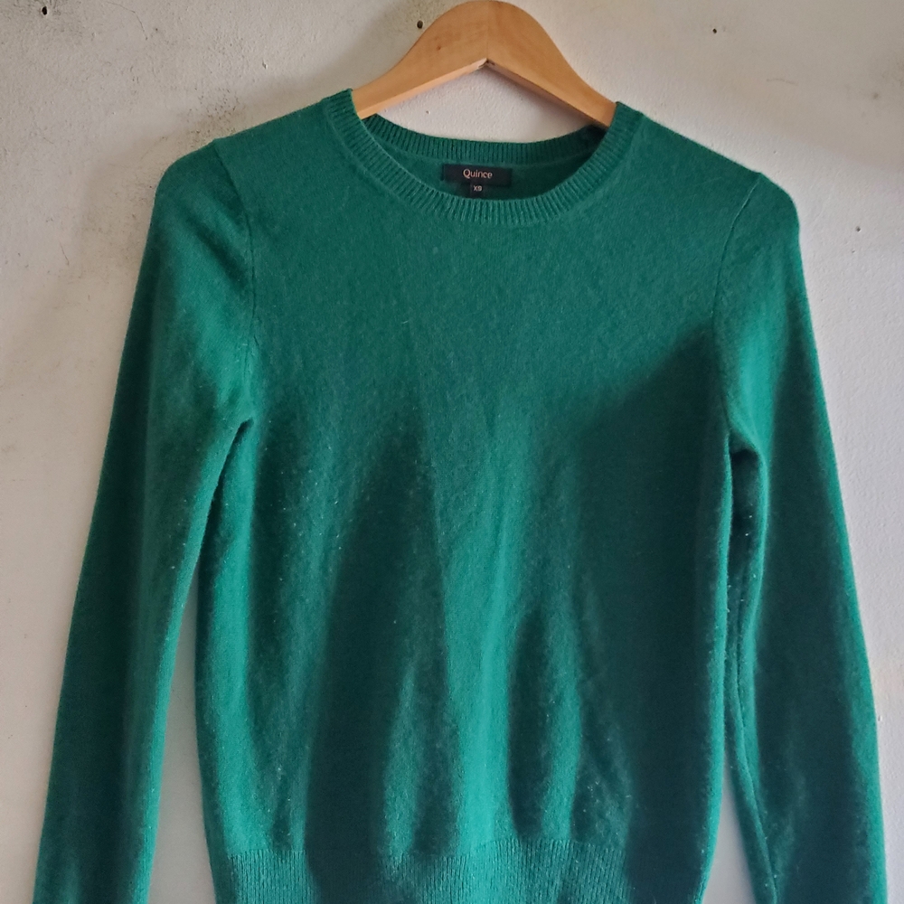 Quince Mangolian Cashmere Crewneck SweaterEverglade. - Picture 4 of 10